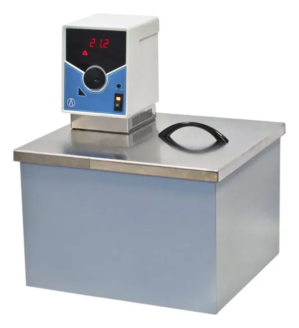 Циркуляционный термостат LOIP LT-116a, объем 16 л, 190х290/200 мм, с плоской съемной крышкой